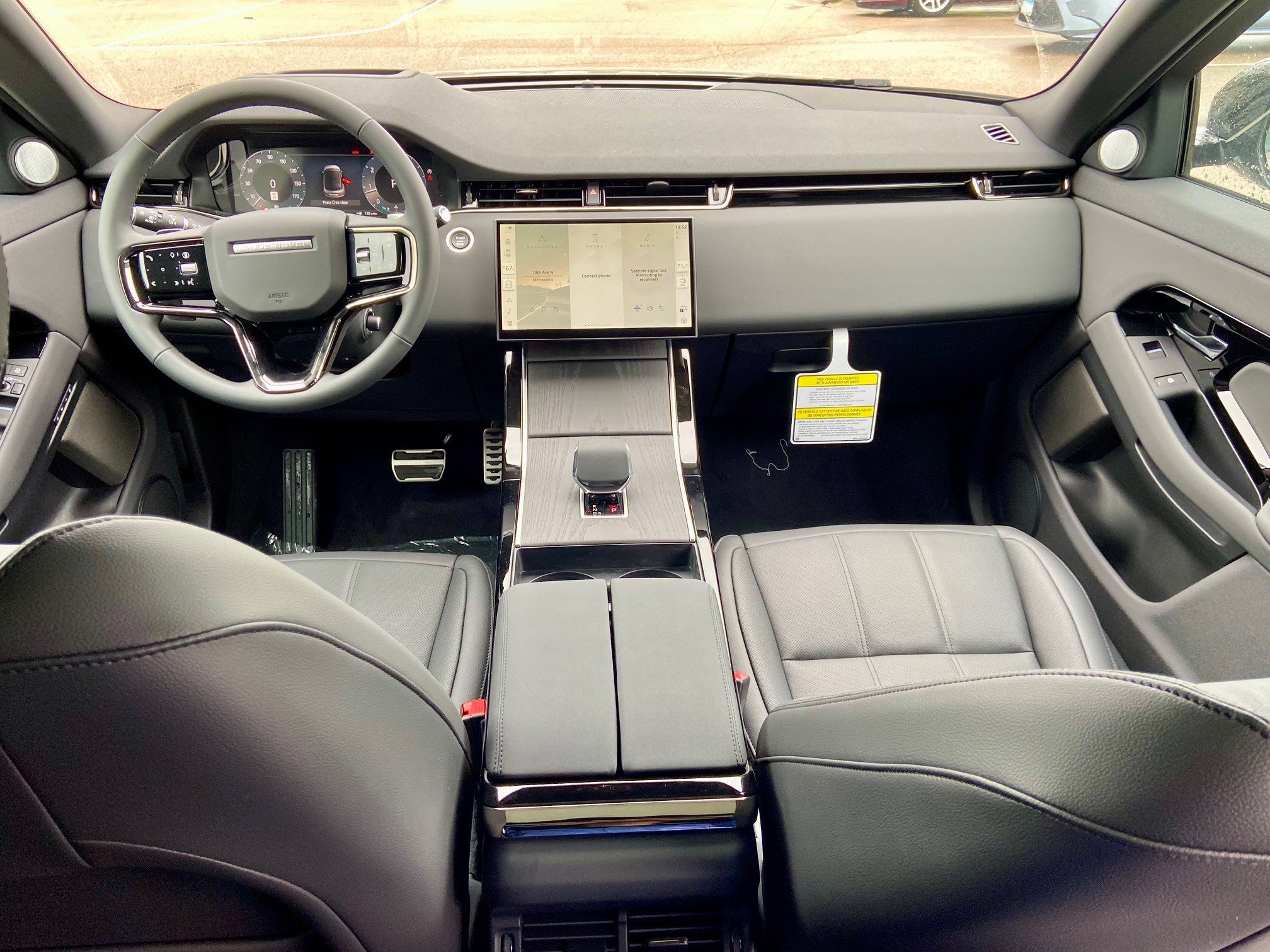 2026 Land Rover Range Rover Evoque Dynamic SE photo 4