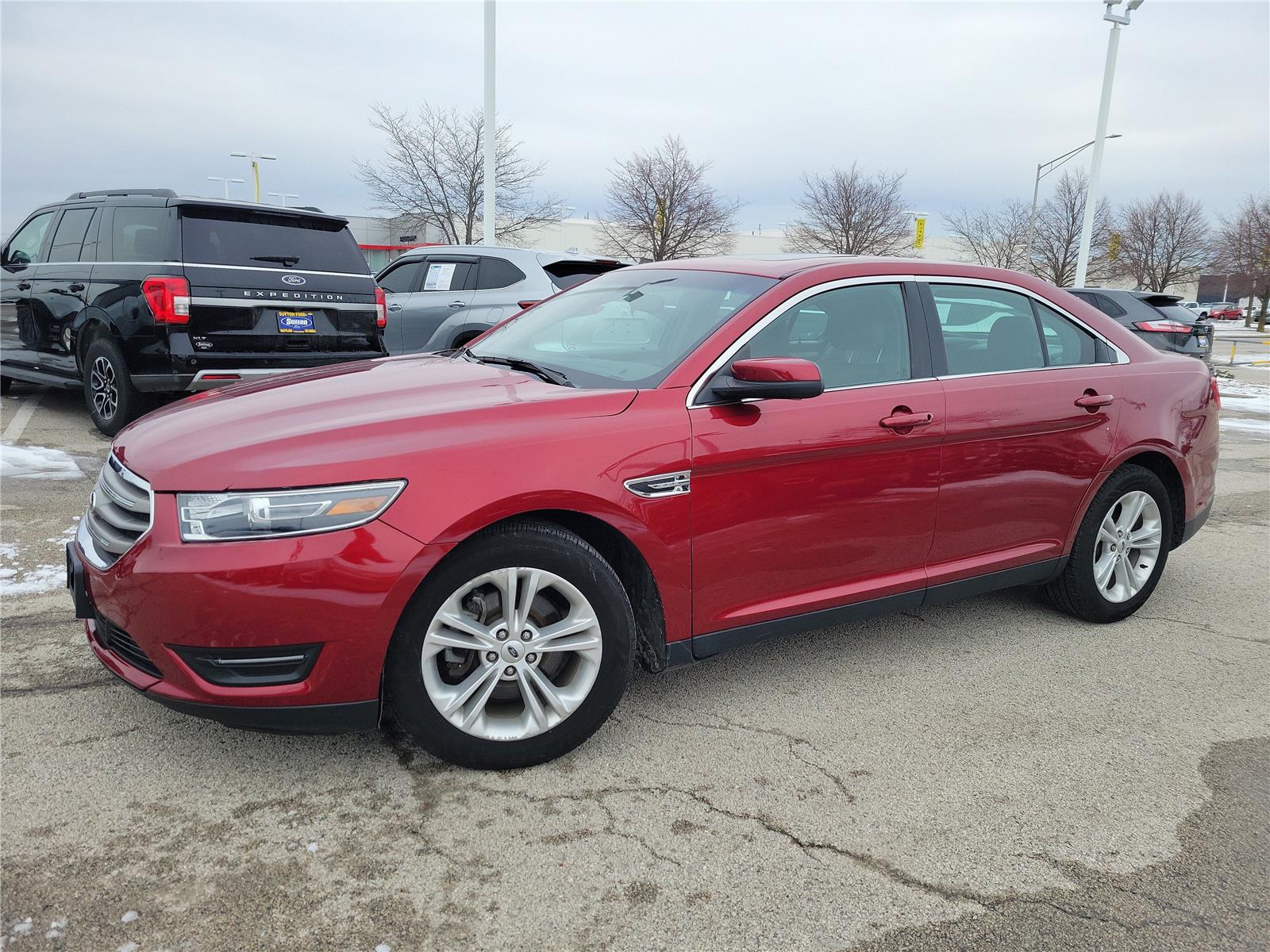 2018 Ford Taurus SEL's photo