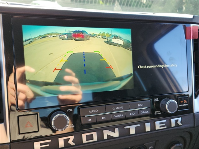 2025 Nissan Frontier SV photo 9