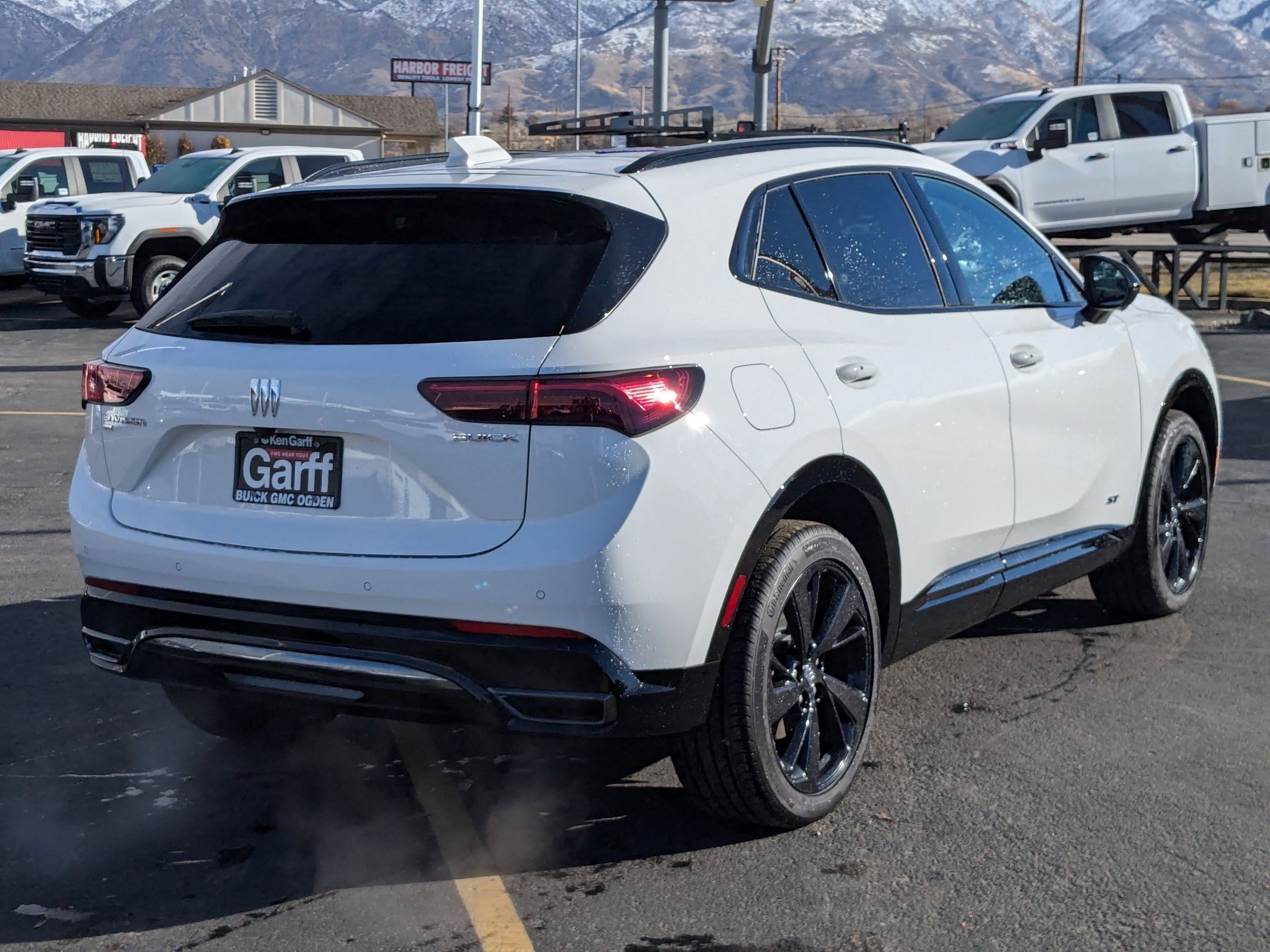 2025 Buick Envision Sport Touring photo 3