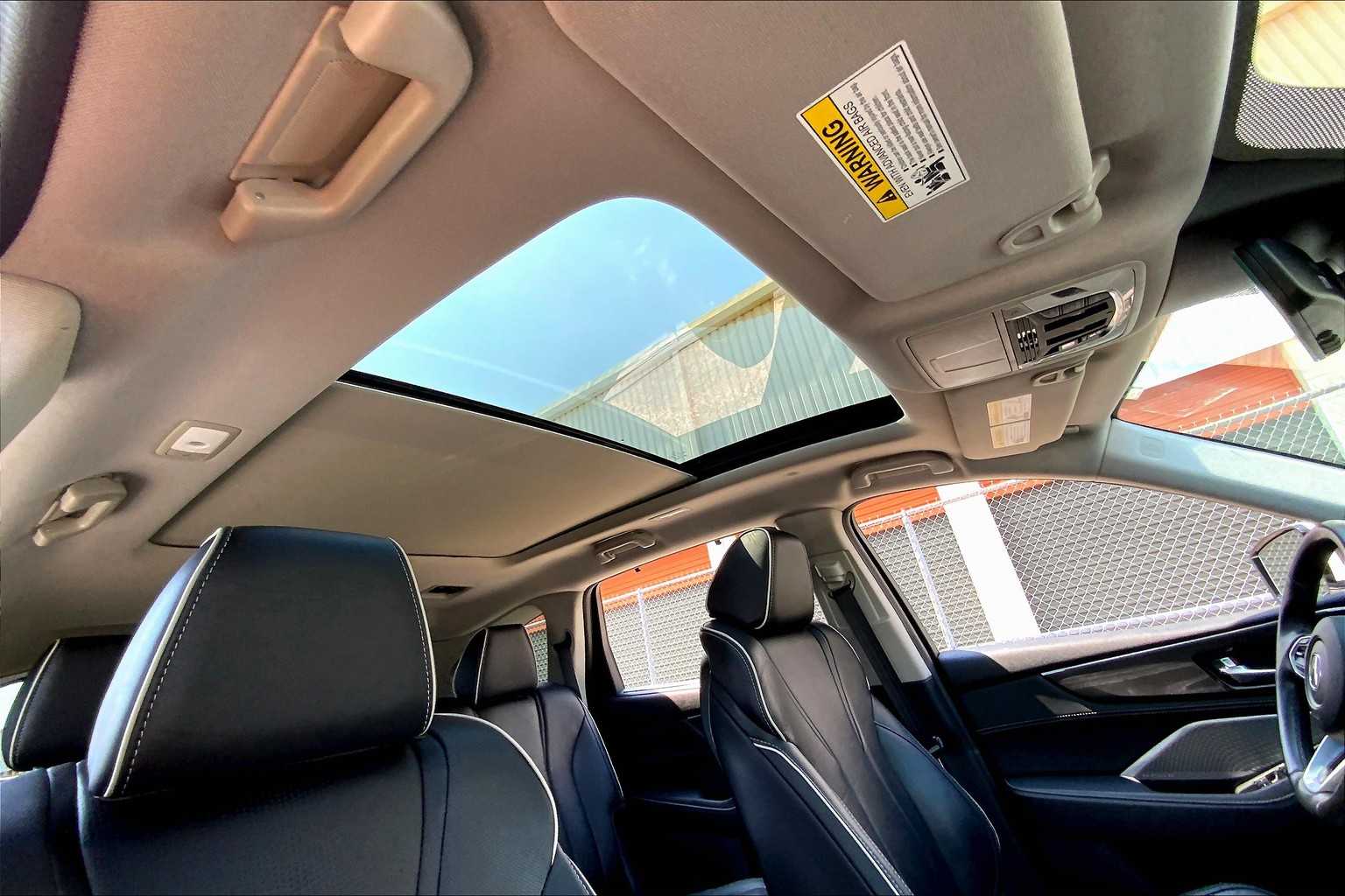 2023 Acura MDX SH-AWD Advance photo 12
