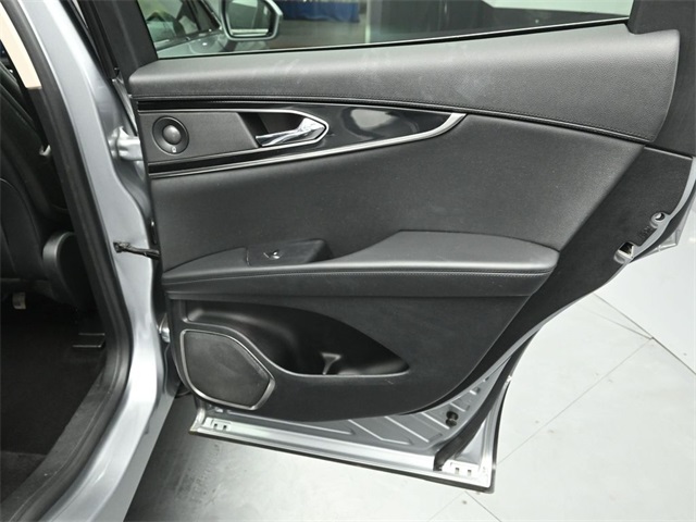 2022 LINCOLN NAUTILUS - Image 26