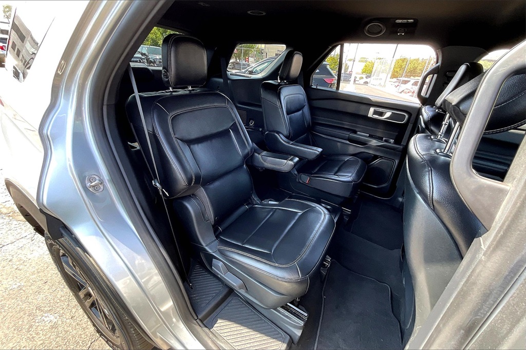 2020 Ford Explorer XLT photo 24