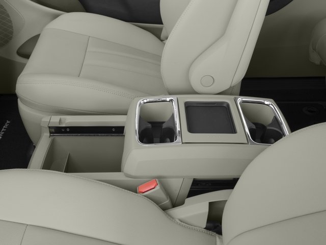 2016 Chrysler Town & Country Touring photo 18