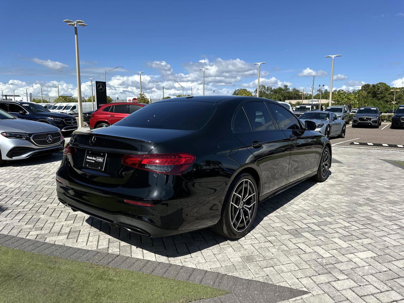 2022 Mercedes Benz E 350 Sedan photo 4