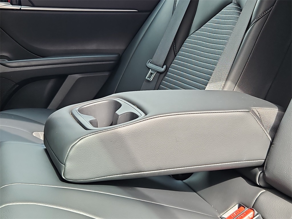 2023 Toyota Camry SE photo 26