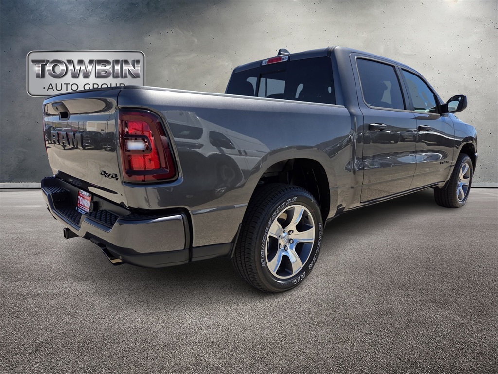 2025 Ram 1500 Tradesman photo 2