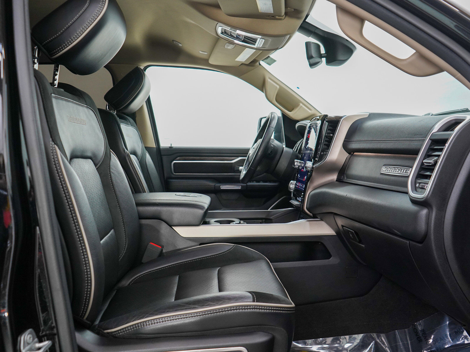 2019 Ram 1500 Laramie photo 10