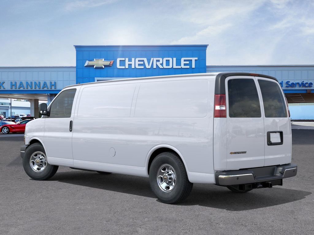 2025 Chevrolet Express 3500 Work Van photo 3