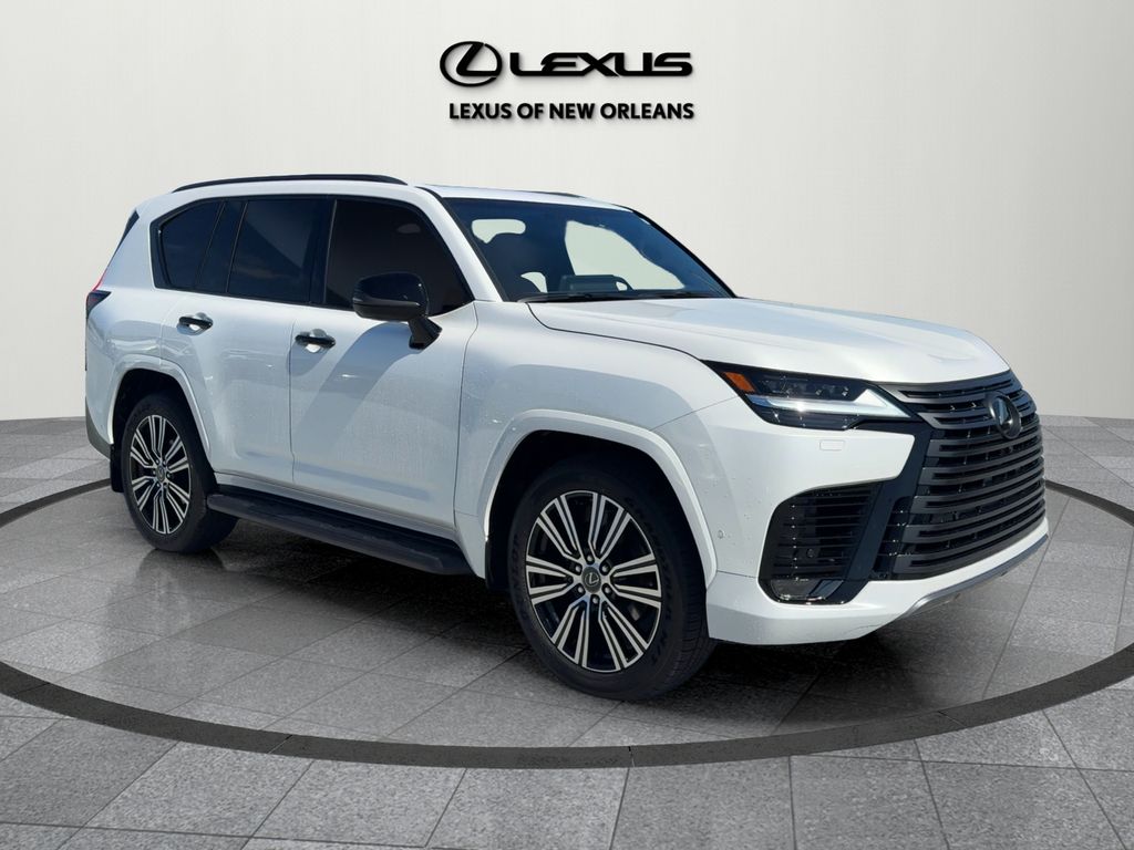2025 Lexus LX Luxury's photo