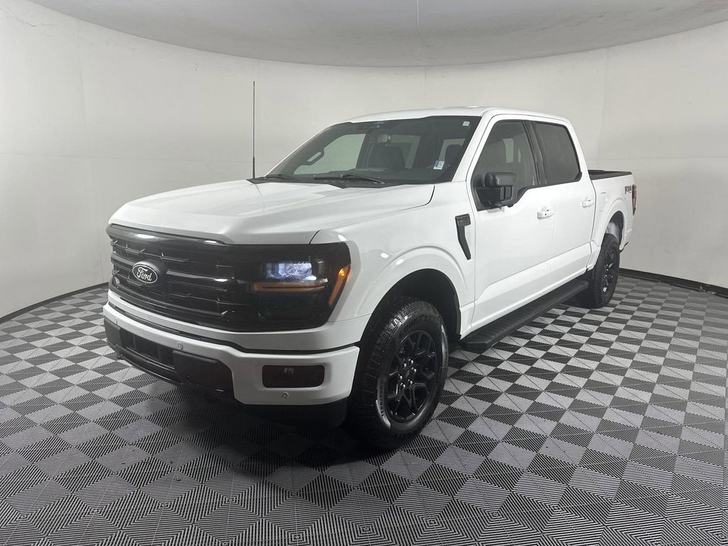 2025 Ford F-150 XLT photo 3