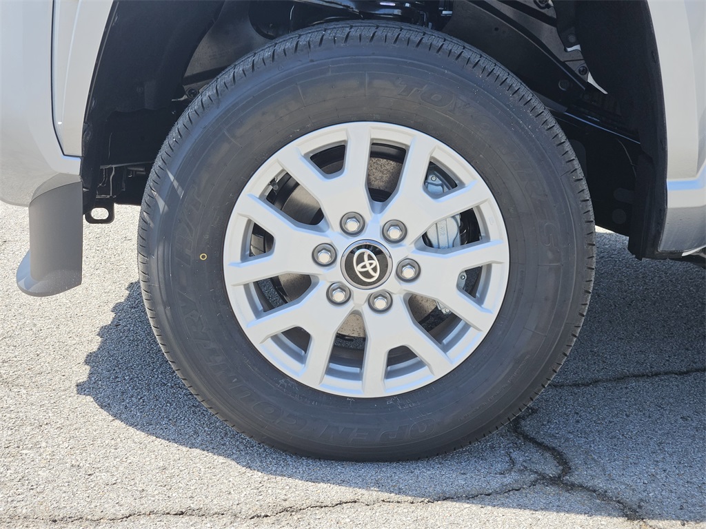 2025 Toyota Tacoma SR5 photo 7