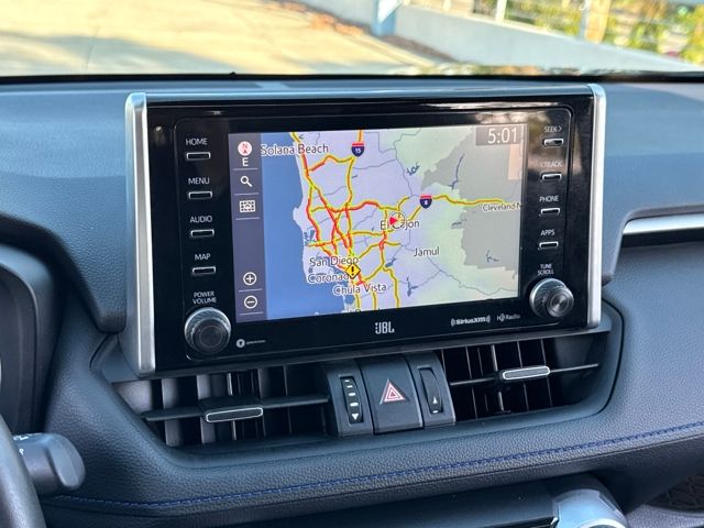 2020 Toyota RAV4 Hybrid XSE photo 10