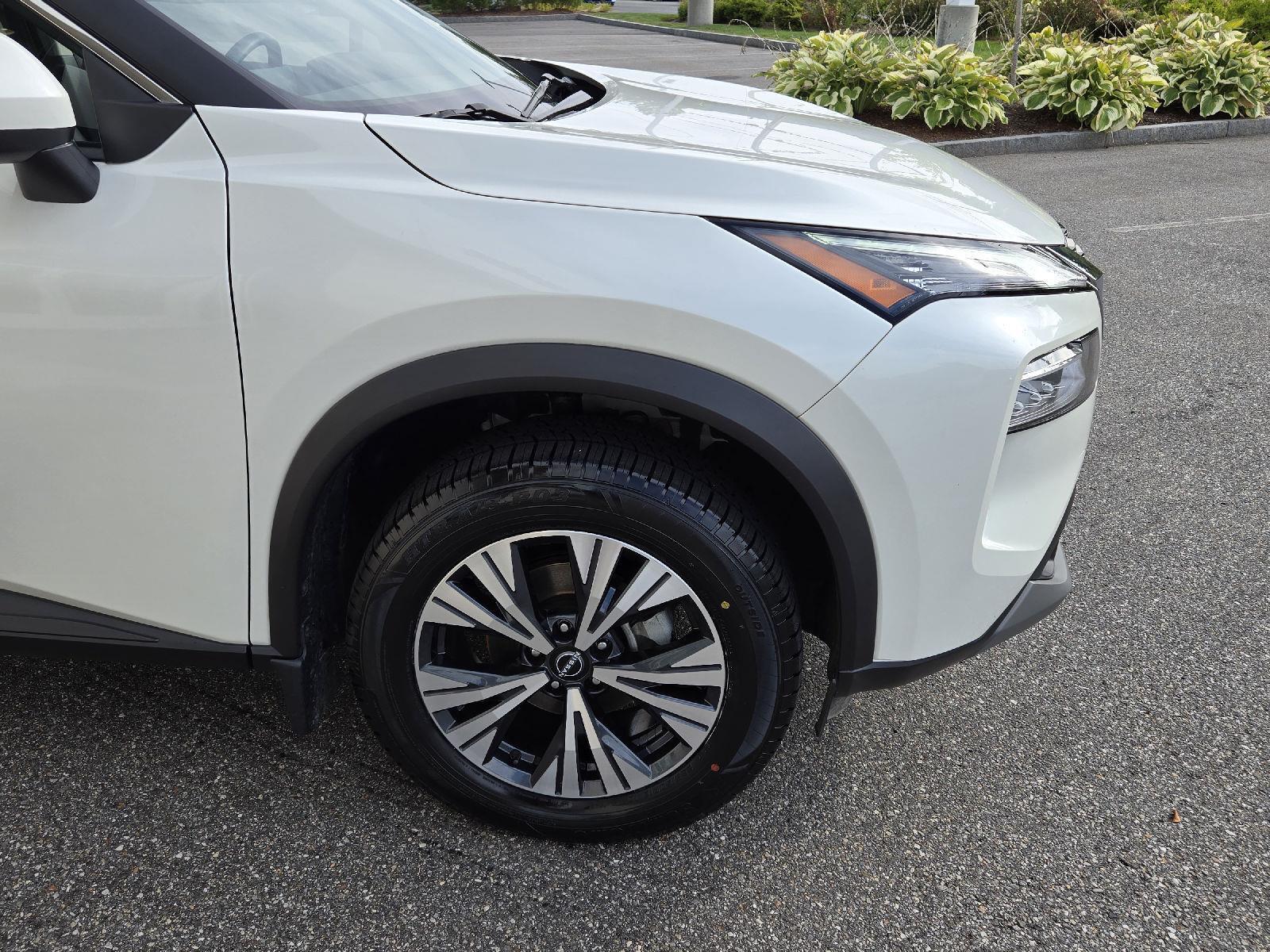 2023 Nissan Rogue SV photo 15