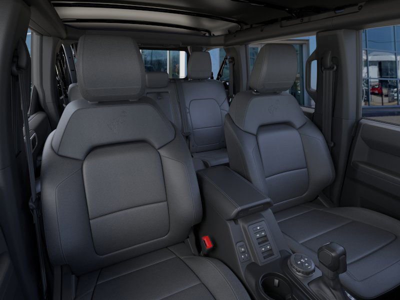2025 Ford Bronco Outer Banks photo 9