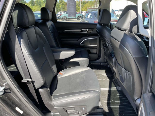 2022 Kia Telluride S photo 17