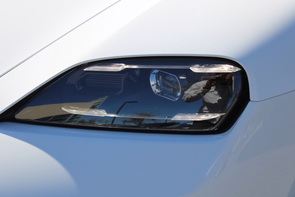 2025 Porsche Taycan 4S photo 12