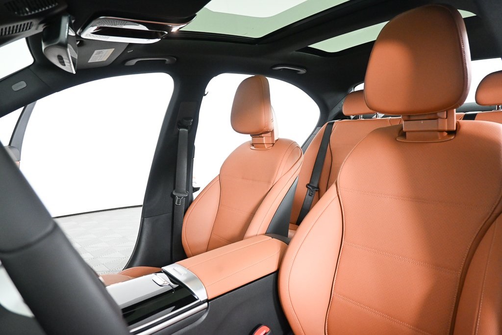 2025 Mercedes Benz C 300 photo 4