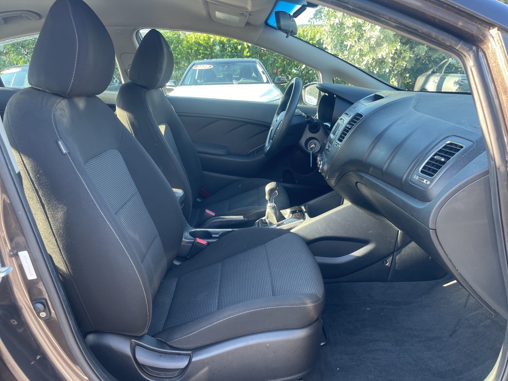 2018 Kia Forte LX Base photo 14