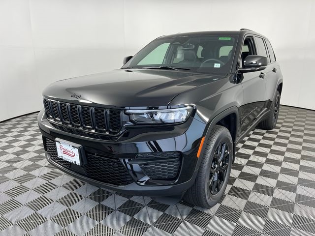 2025 Jeep Grand Cherokee Altitude X photo 2