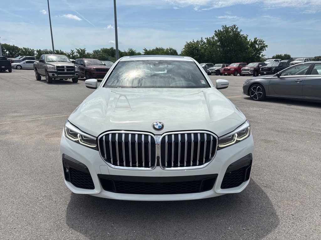 2020 Bmw 750i xDrive Sedan photo 2