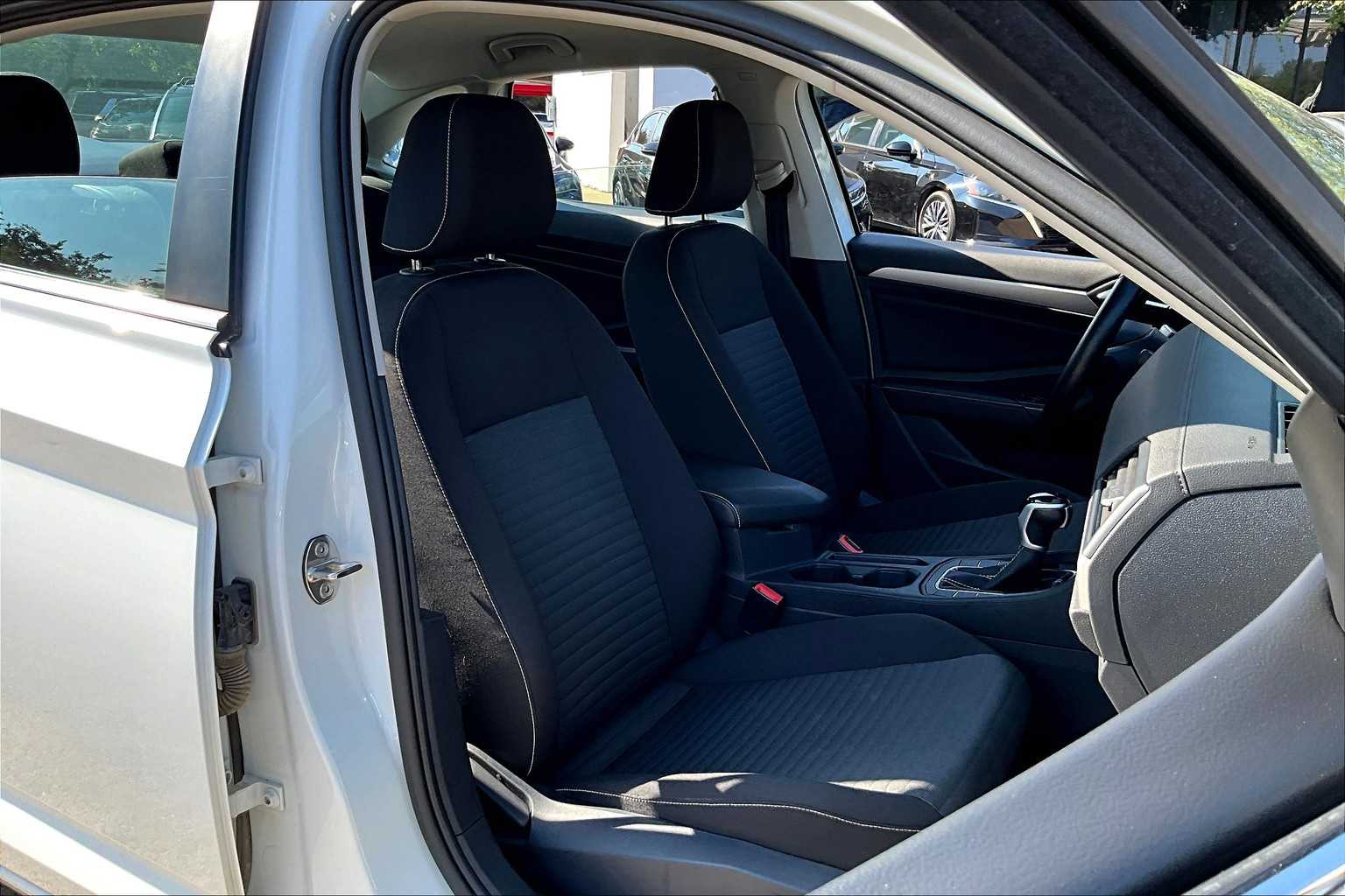 2024 Volkswagen Jetta S photo 8