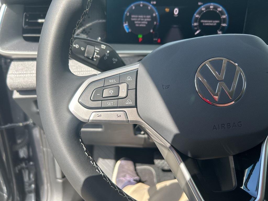 2025 Volkswagen Tiguan S photo 11