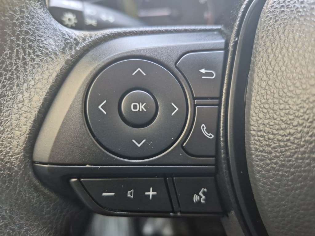 2024 Toyota Corolla LE photo 13
