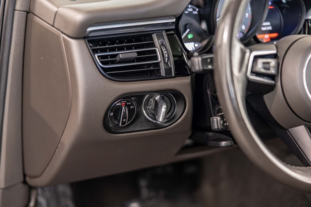 2022 PORSCHE MACAN - Image 20