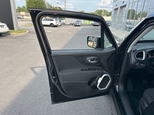 2021 Jeep Renegade Latitude photo 27