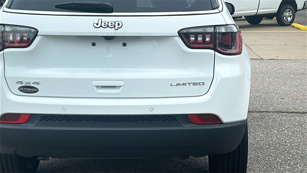 2025 Jeep Compass Limited photo 5
