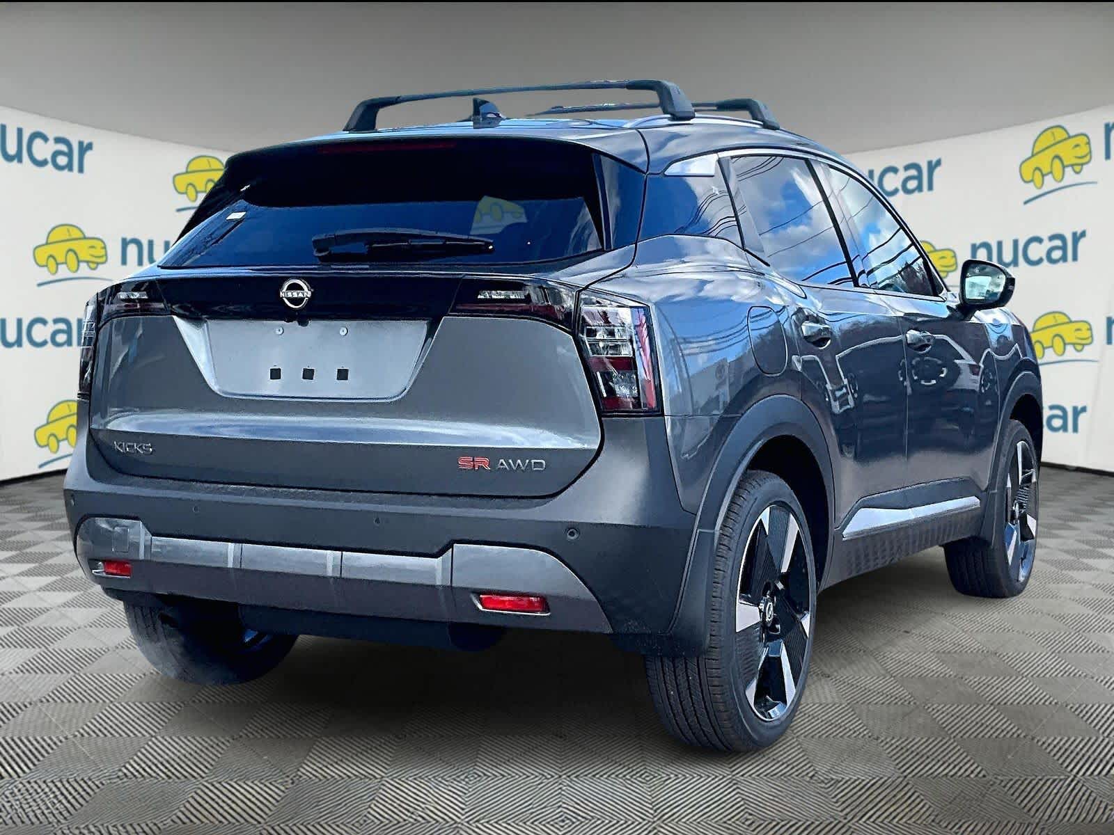 2026 Nissan Kicks SR photo 4