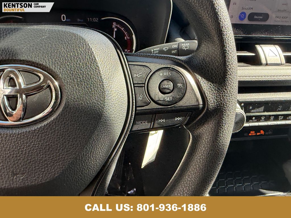 2024 Toyota RAV4 LE photo 16