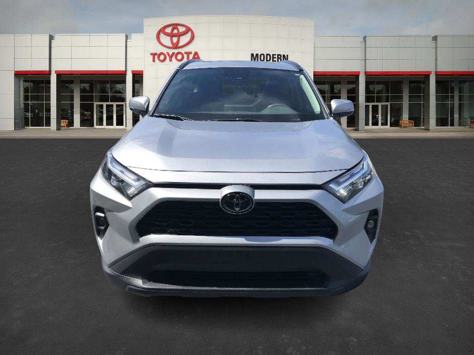 2023 Toyota RAV4 XLE Premium photo 7