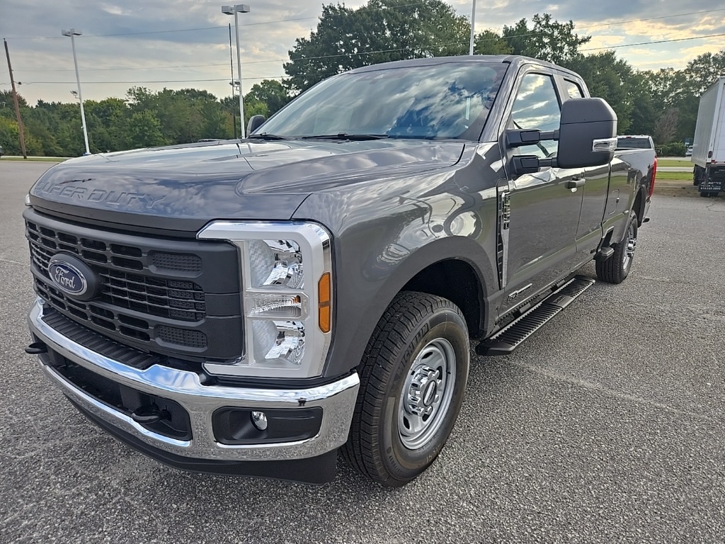 2026 Ford F-250 Super Duty XL's photo