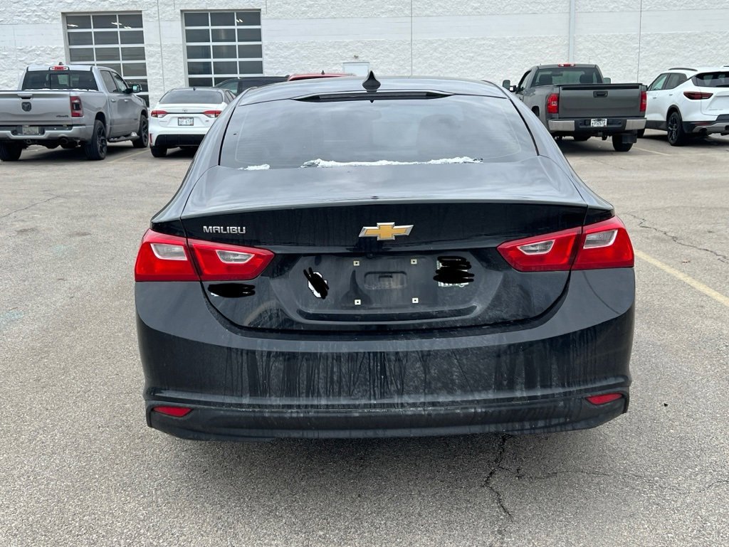 2021 Chevrolet Malibu LS photo 3