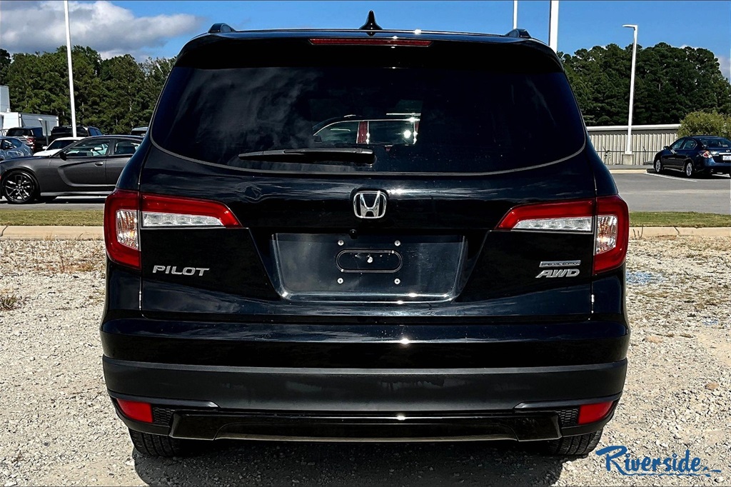 2022 Honda Pilot Special Edition photo 3