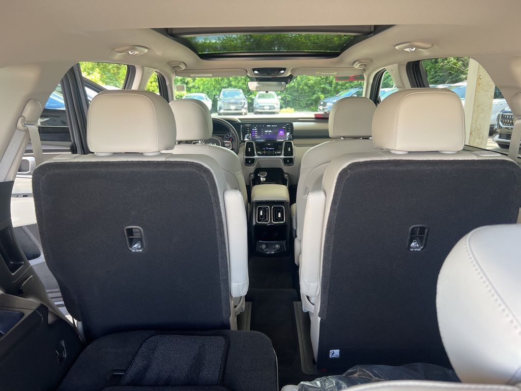 2022 Kia Sorento SX photo 11