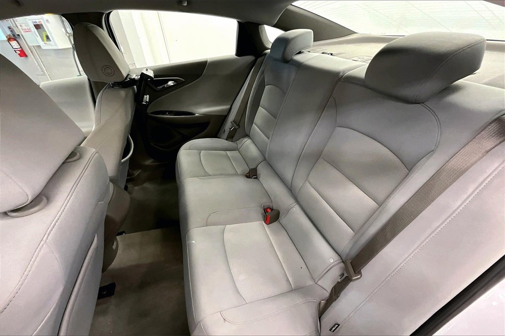 2020 Chevrolet Malibu LS photo 19