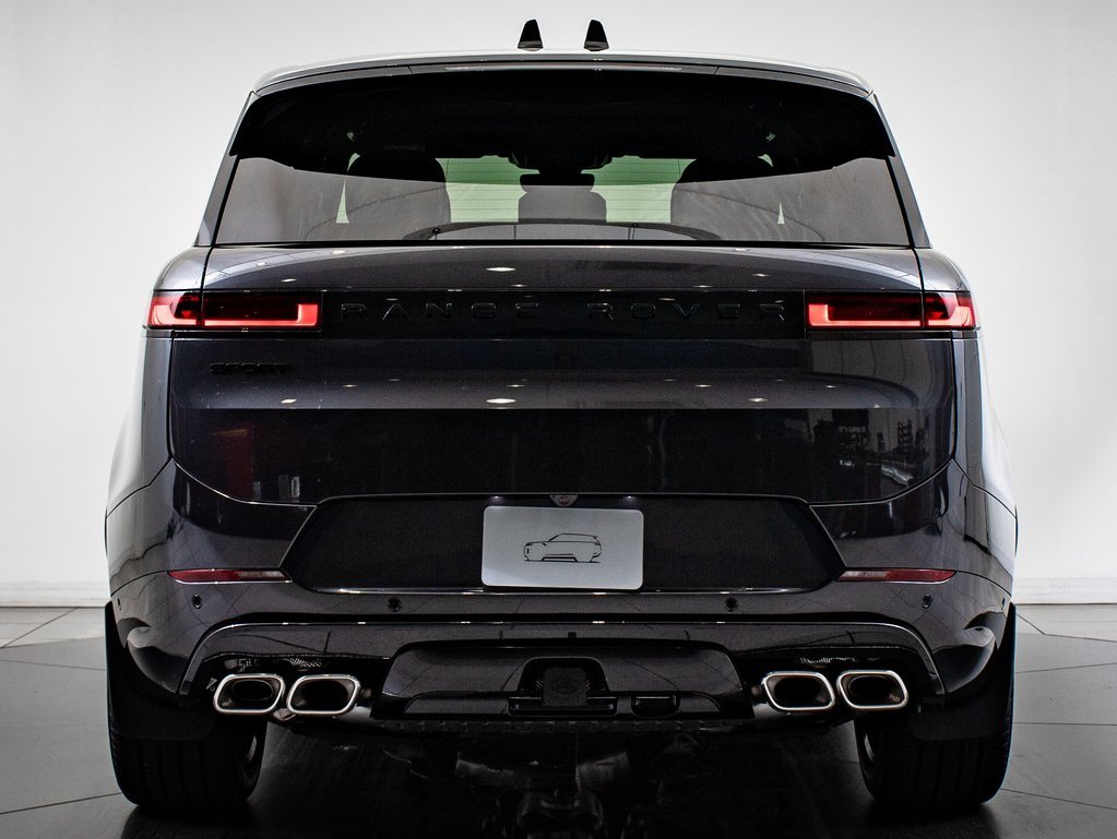 2025 Land Rover Range Rover Sport SE photo 4