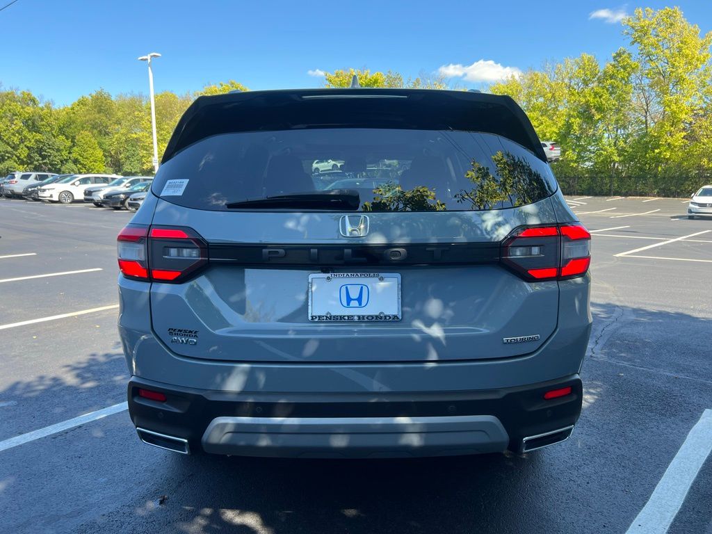 2023 Honda Pilot Touring photo 3