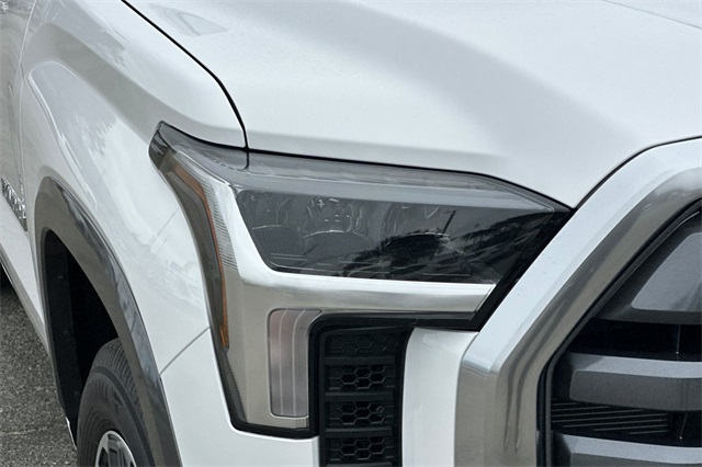 2026 Toyota Tundra Limited CrewMax photo 28