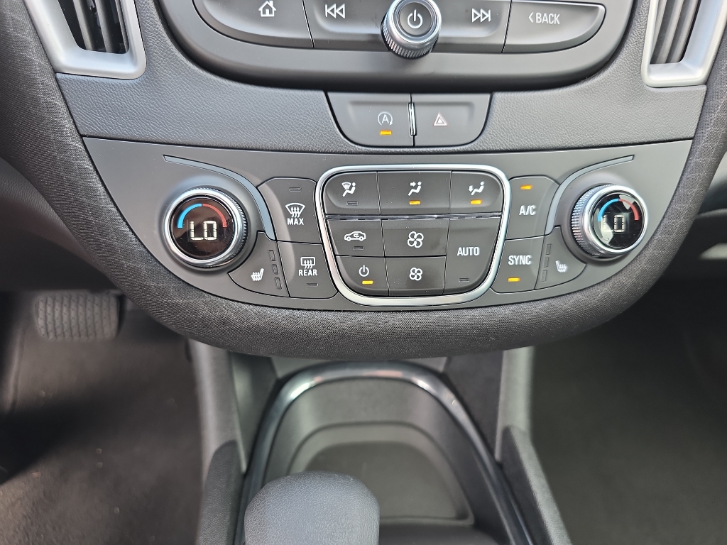 2023 Chevrolet Malibu 1LT photo 22