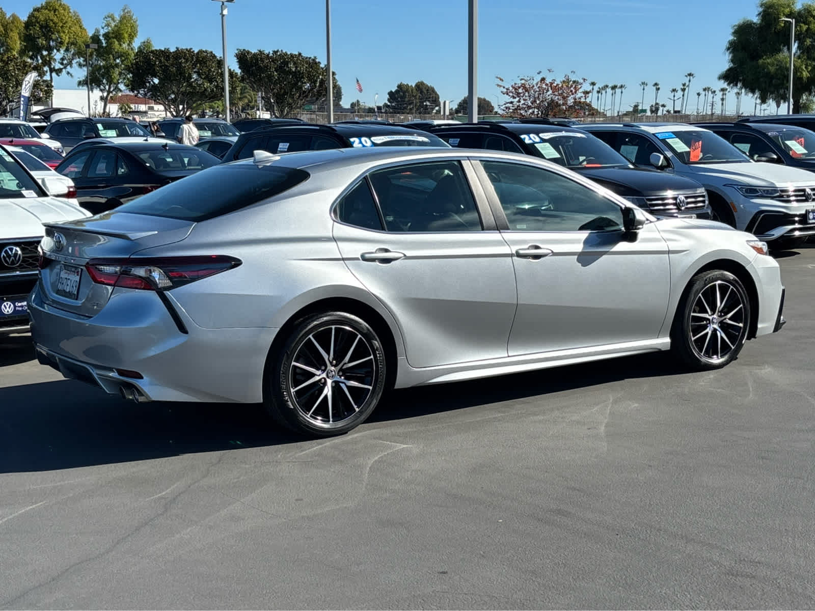 2024 Toyota Camry SE photo 3