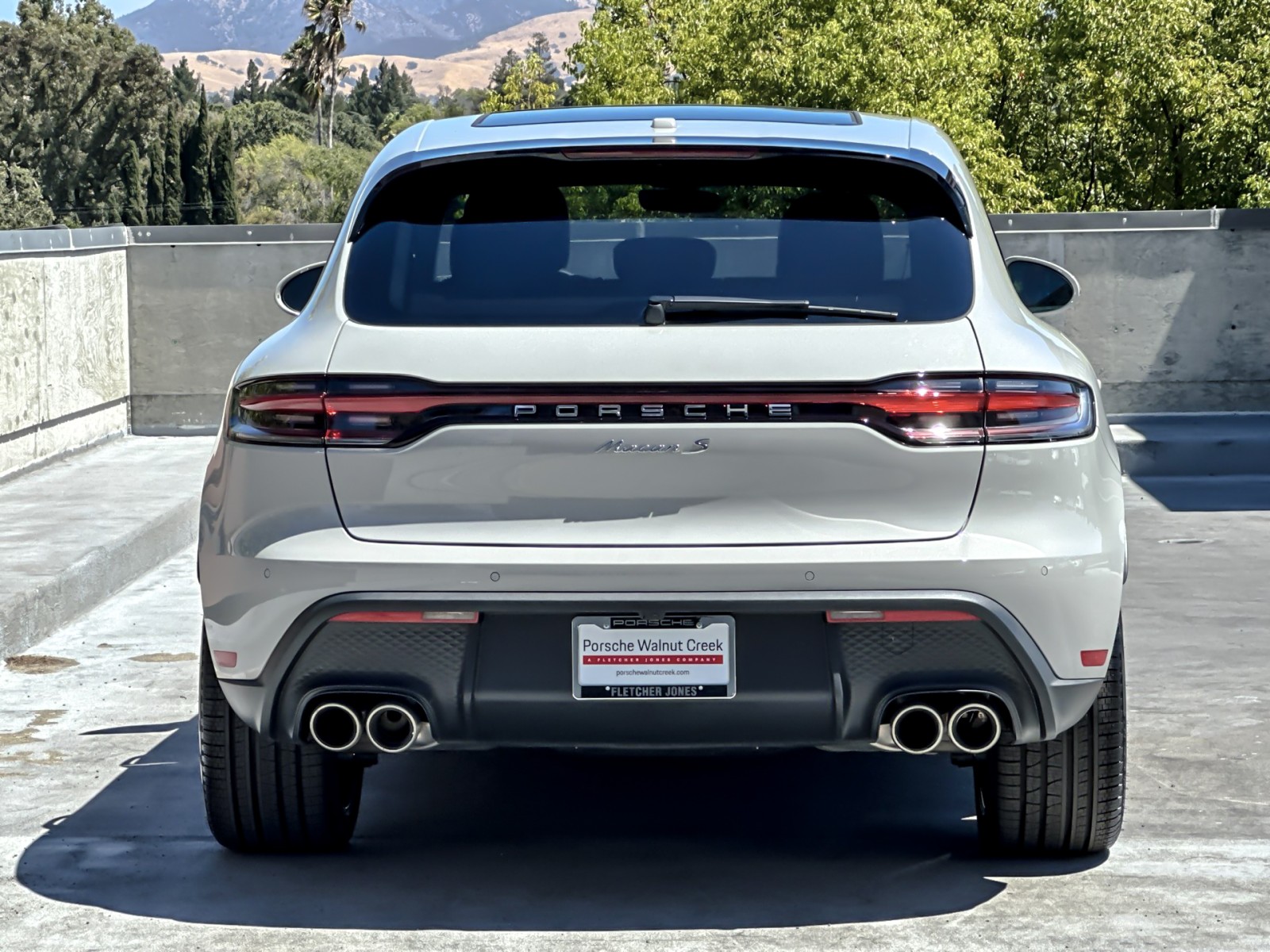 2025 Porsche Macan S photo 5