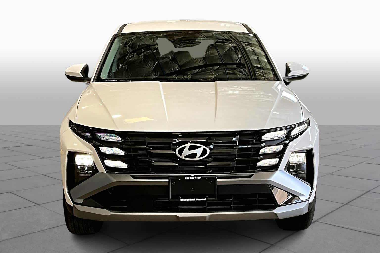 2025 Hyundai Tucson SE photo 3