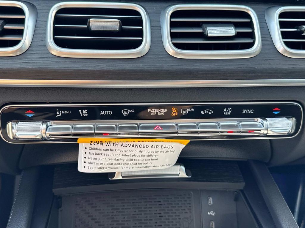 2026 Mercedes Benz GLS 450 4MATIC photo 23