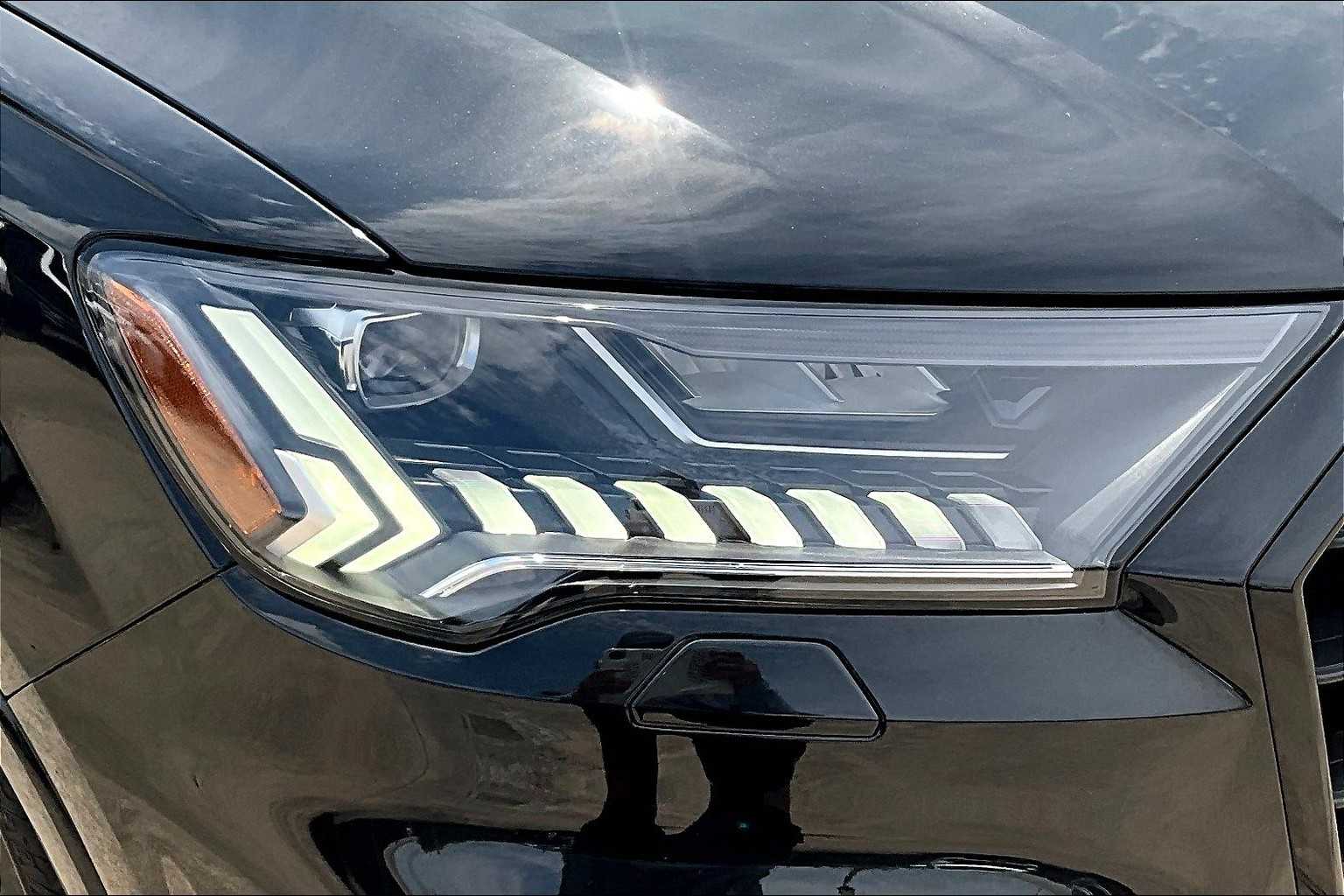 2023 Audi SQ7 Prestige photo 24