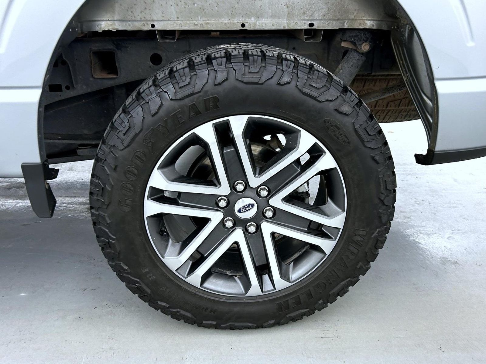 2023 Ford F-150 XL photo 19
