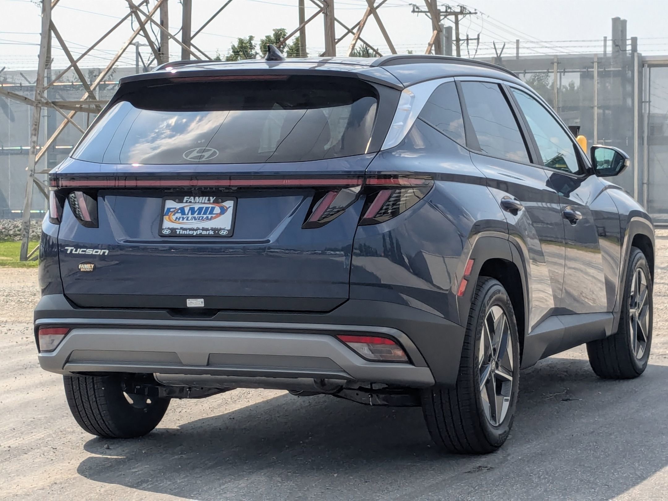 2025 Hyundai Tucson SEL Convenience photo 2